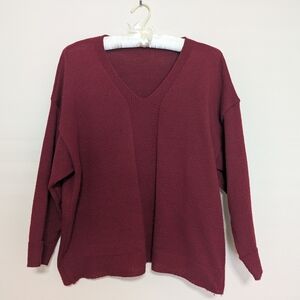Women's V-Neck Sweater - Burgundy